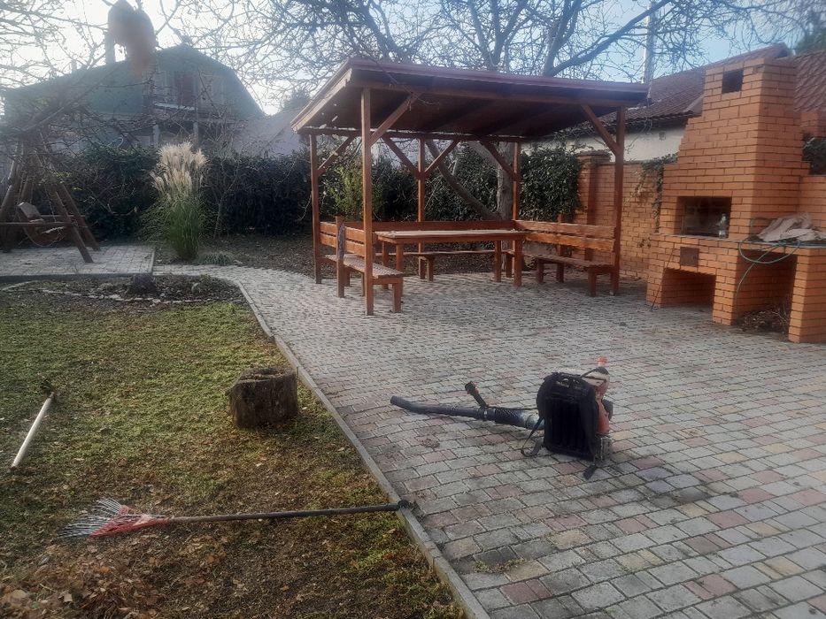 Уборка участка, листьев . Спил деревьев. Покосить , Покос травы