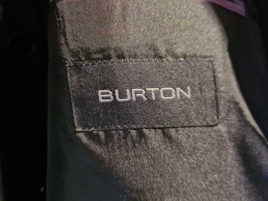 Czarny garnitur firmy Burton