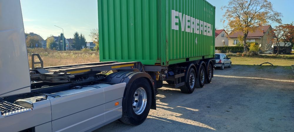 Naczepa podkontenerowa