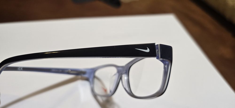 Nowe dziecięce oprawki Nike Vision, model 5513, prod. włoskiej
