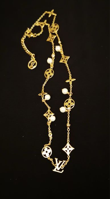 Złoty Naszyjnik z logo LV