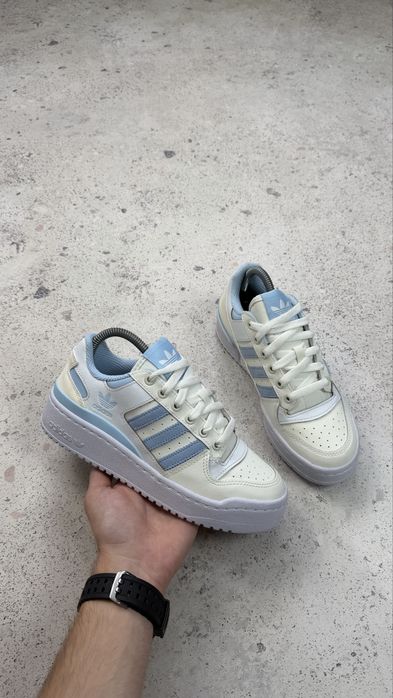 Кросівки Adidas Originals Forum Bold у світлих кольорах Оригінал IG0285