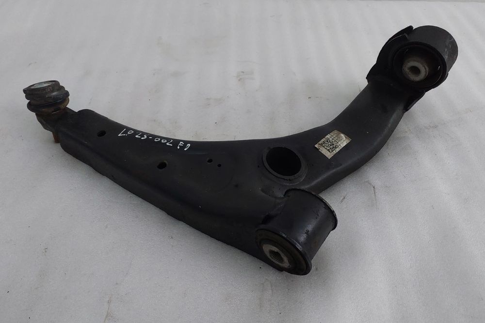 Braço de suspensão frente direito VOLKSWAGEN Crafter (2E)