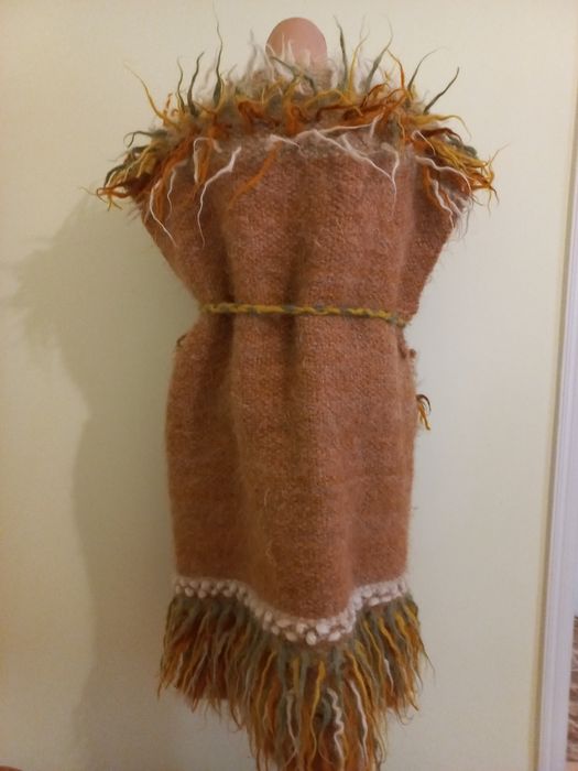 Гуцульська Гуня (безрукавка)