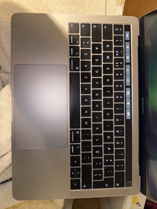 Macbook Pro 13, Touch Bar 2019