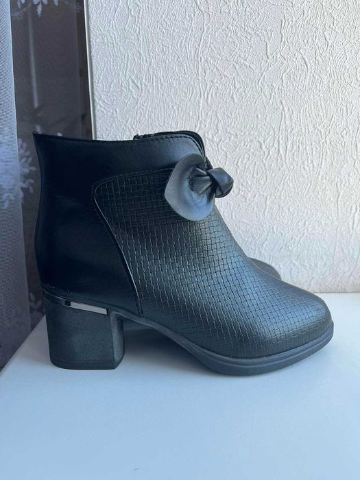 Полусапожки жіночі