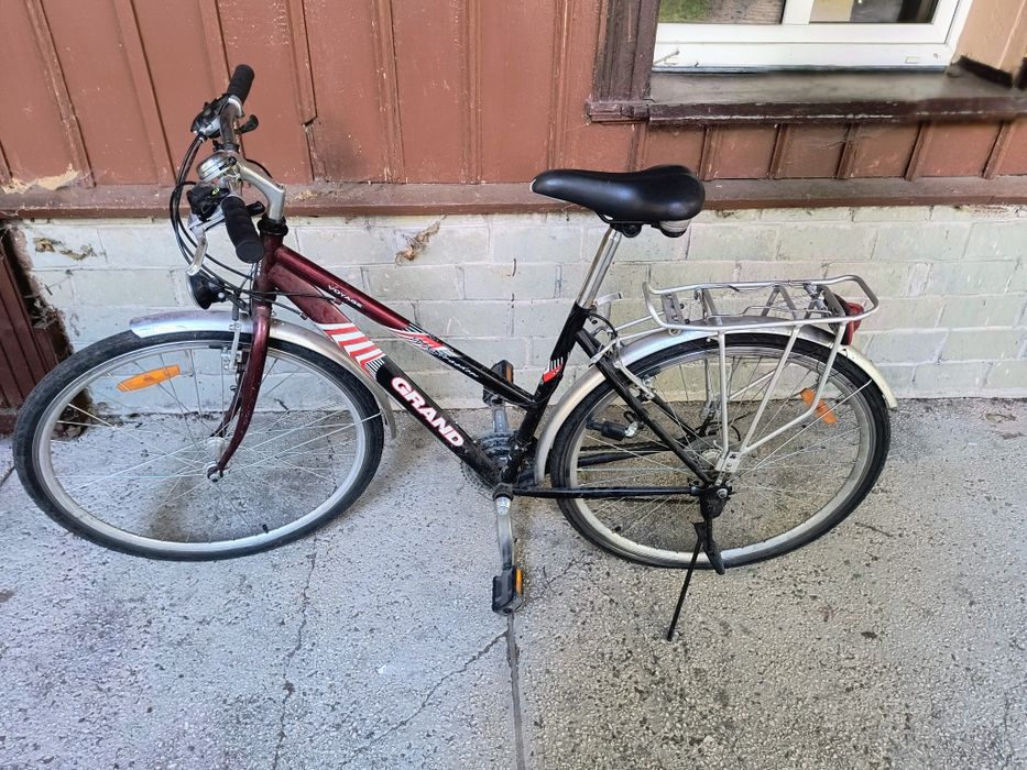 Rower miejski z bagażnikiem