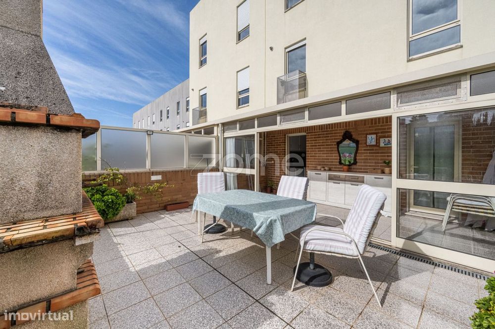 T2 Duplex com Terraço em Gulpilhares - V.N. Gaia