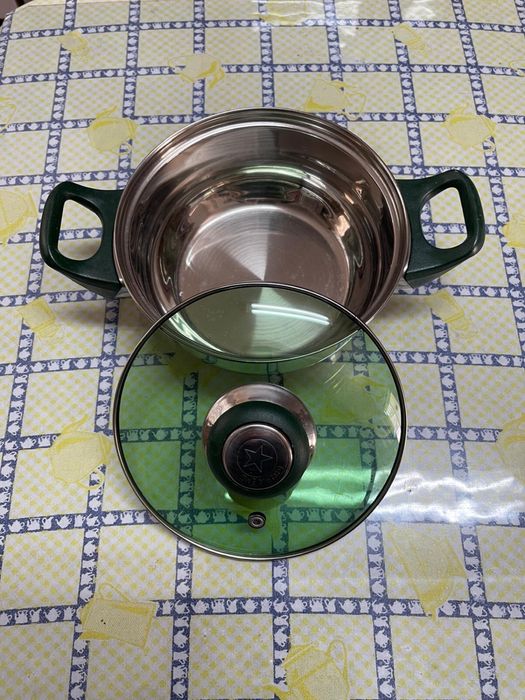 Tachos em aço inoxidável com tampa em metal e vidro - várias dimensões