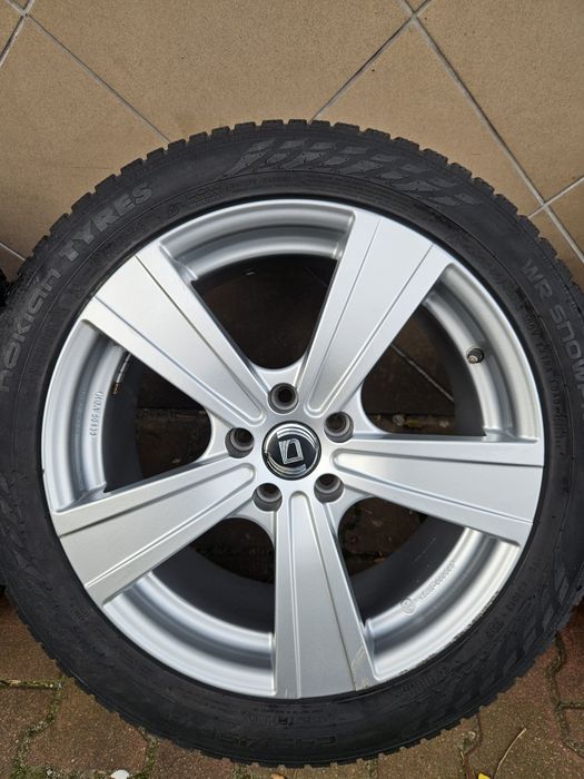 Felgi Koła 18" Volvo V90 Ford 5x108 ET42 + 245.45.18 Nokian