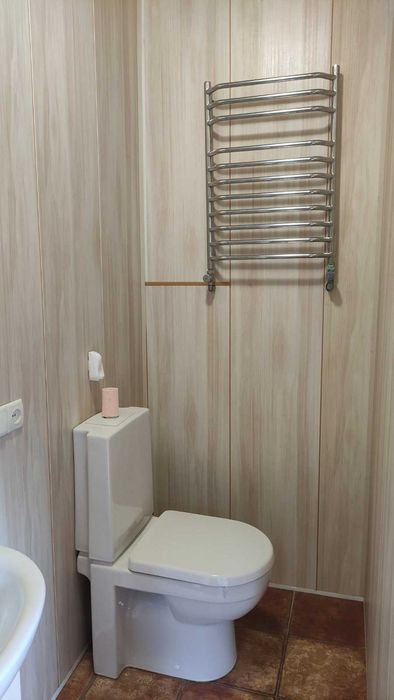 Продам усадьбу в Орловщине (3 дома на участке 40 соток)бассейн, беседка, камин