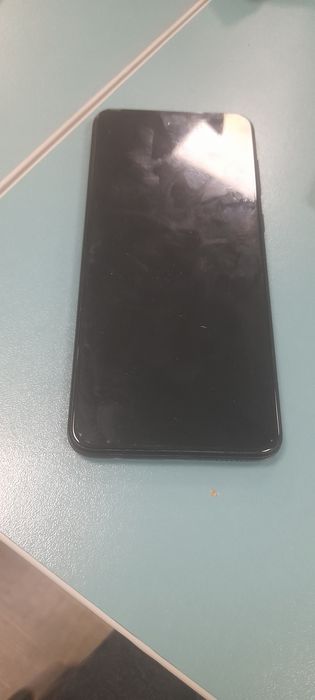 Нашол телефон.Ищу потерявшого