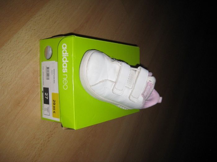 Sapatilhas Rapariga Adidas Neo Nº27.