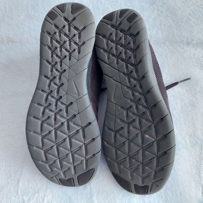 Кросівки NIKE.....
