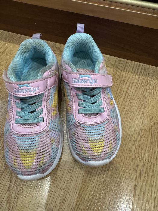 Кросівки для дівчинки