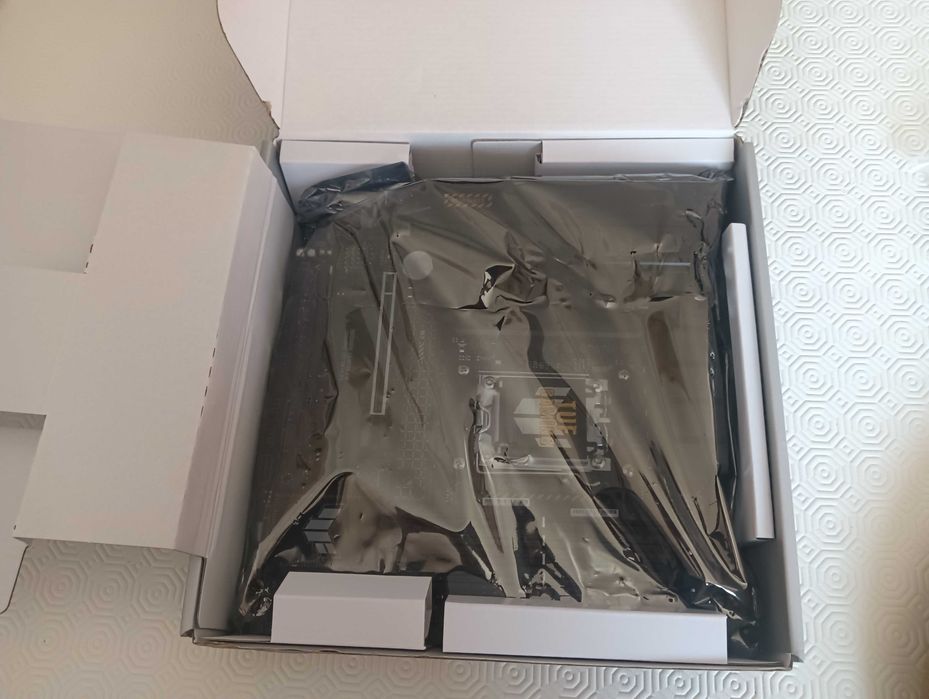 Motherboard Asus TUF B650M-Plus Gaming WiFi (Micro-ATX, AMD, AM5)