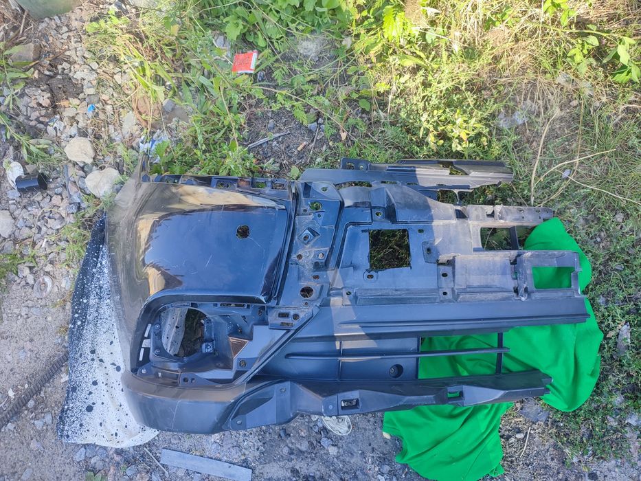 Mitsubishi Outlander 3 половина бампера правая