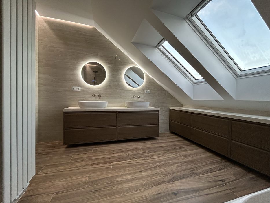 Wykończenie łazienki. Układanie płytek. Remont łazienki.