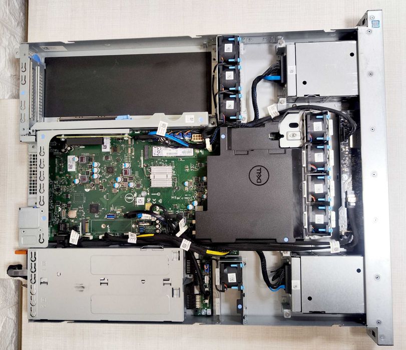 Сервер/робоча станція DELL Precision Rack 3930