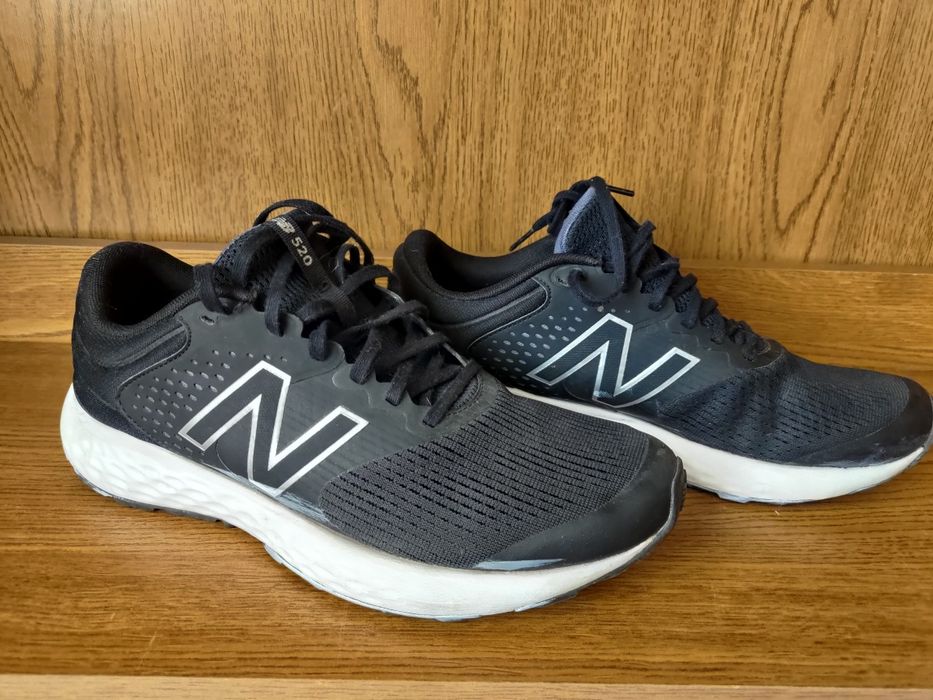 Кроссовки New Balance  42.5