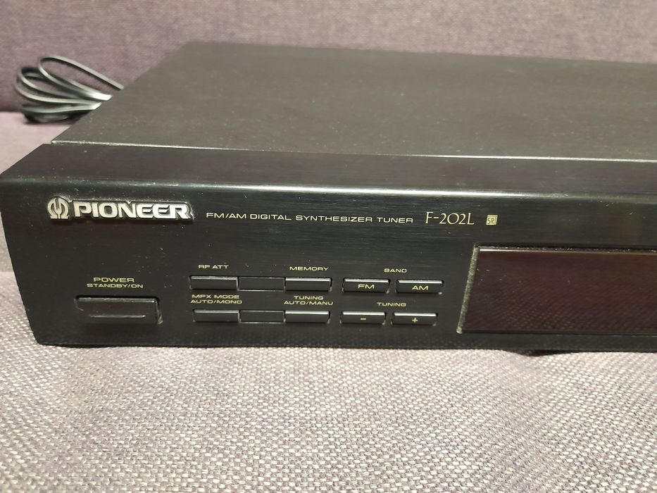 Tuner Pioneer F 202 L