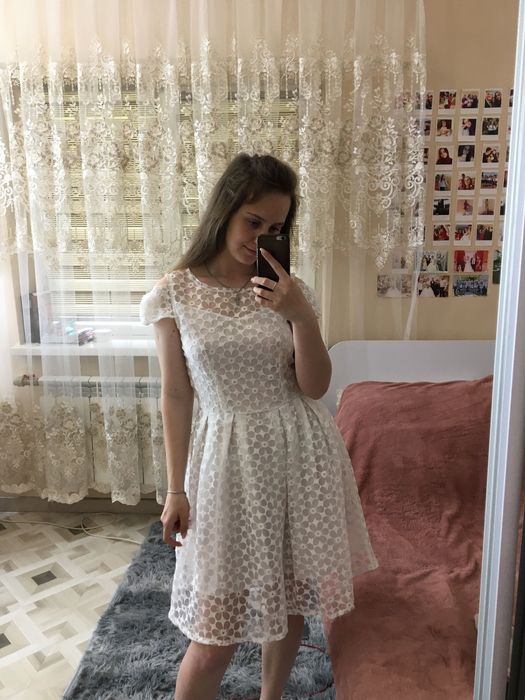 Продам білу сукню