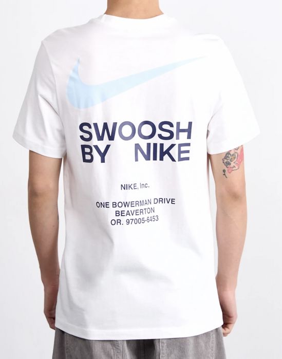 Мужскте футболки Nike Swoosh черная белая унисекс найк свуш