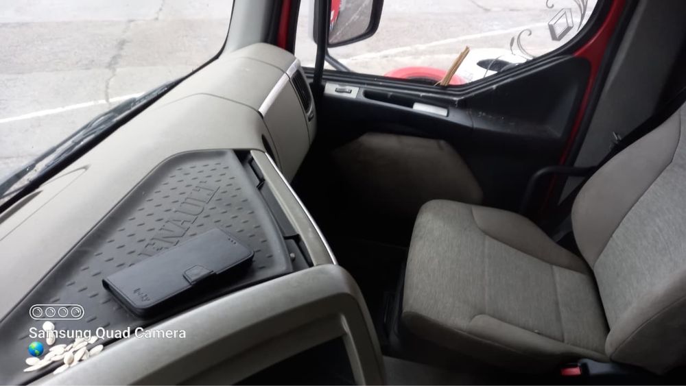 Тягач Renault PREMIUM 450 DXI