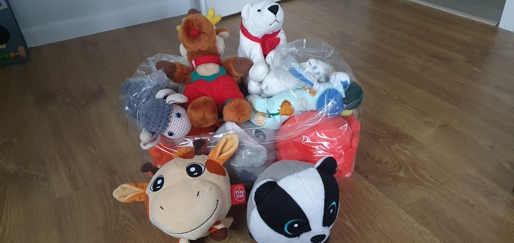 Zestaw maskotek i pluszaków