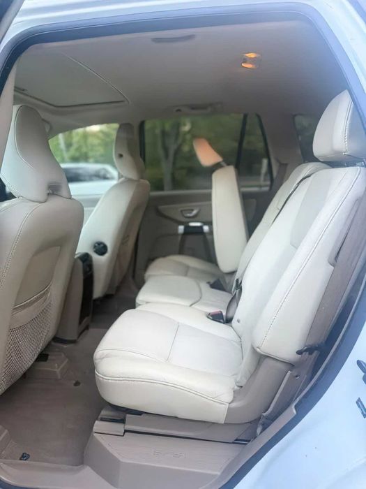 Volvo XC90      2015