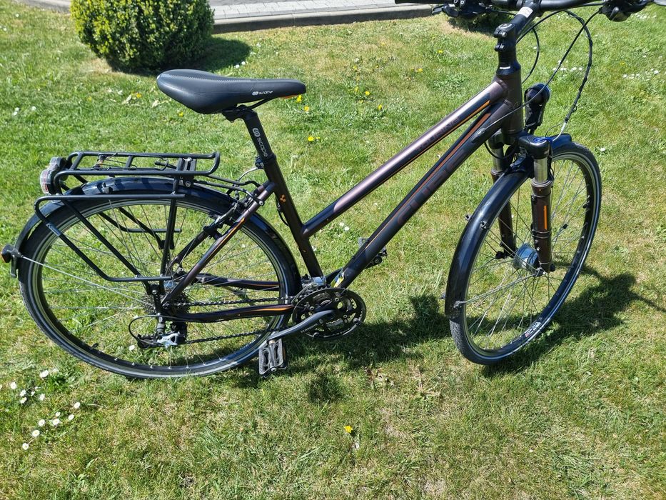 Rower trekingowy damski Cube