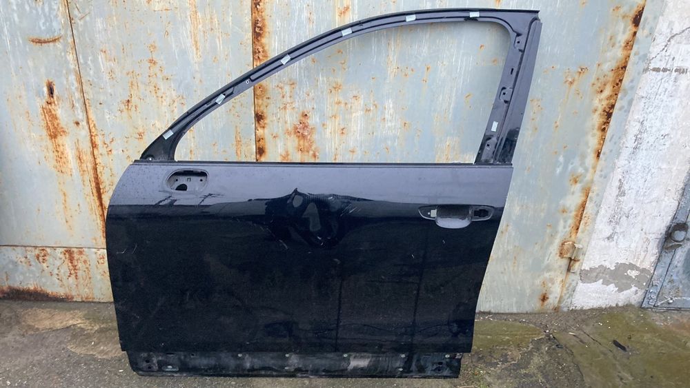 Дверь Porsche Cayenne 2 Volkswagen Touareg 2 Ліва  VW 7P0831311B