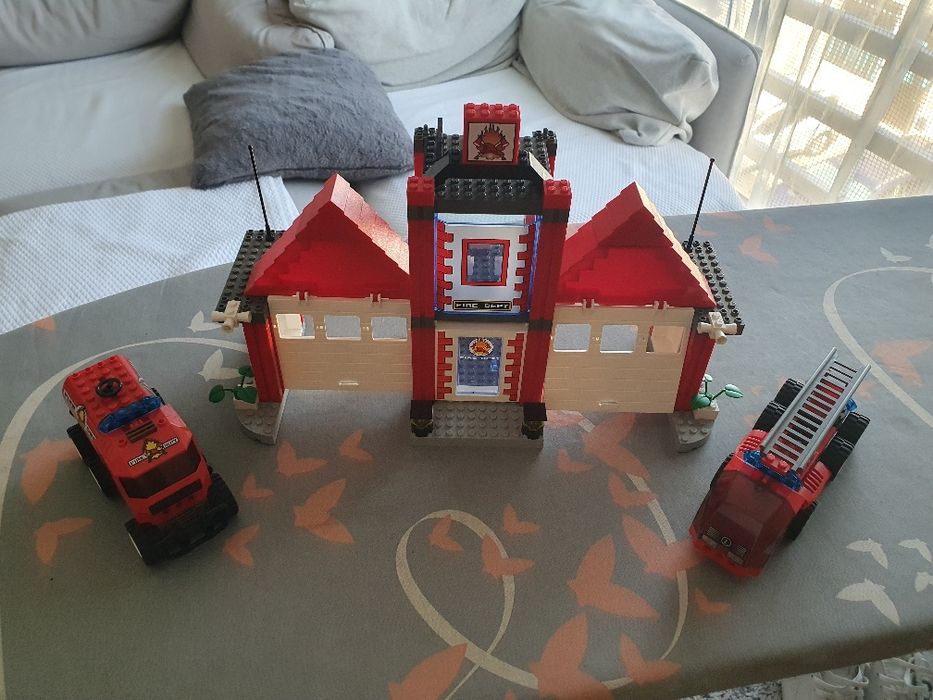 Vendo set raro da lego 4657 usado e em muito bom estado
