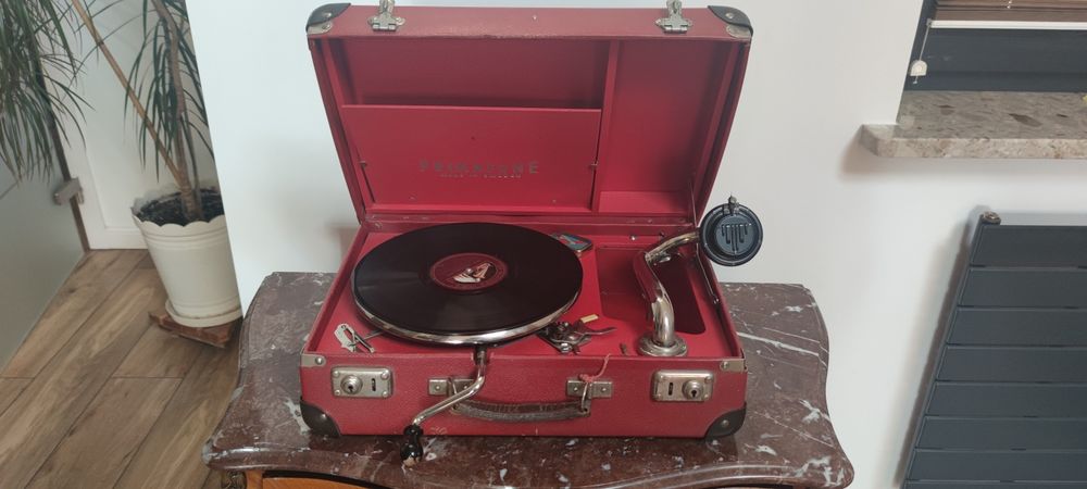 Antik Gramofon walizkowy czerwony Primafone
