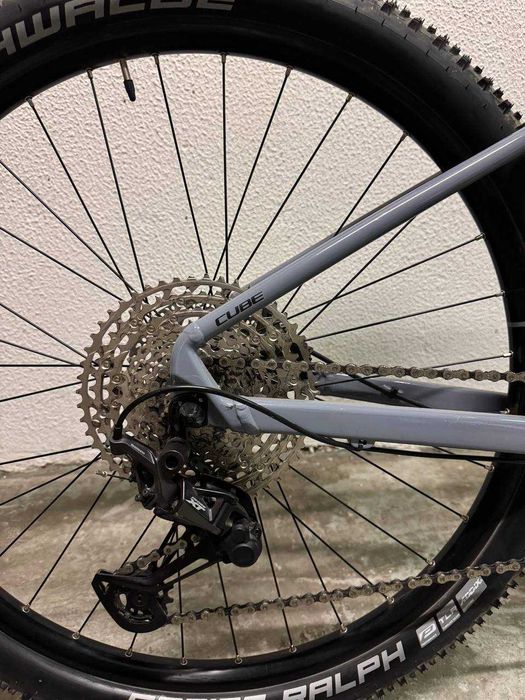 Bicicleta Cube Reaction Pro, tamanho S – Como Nova