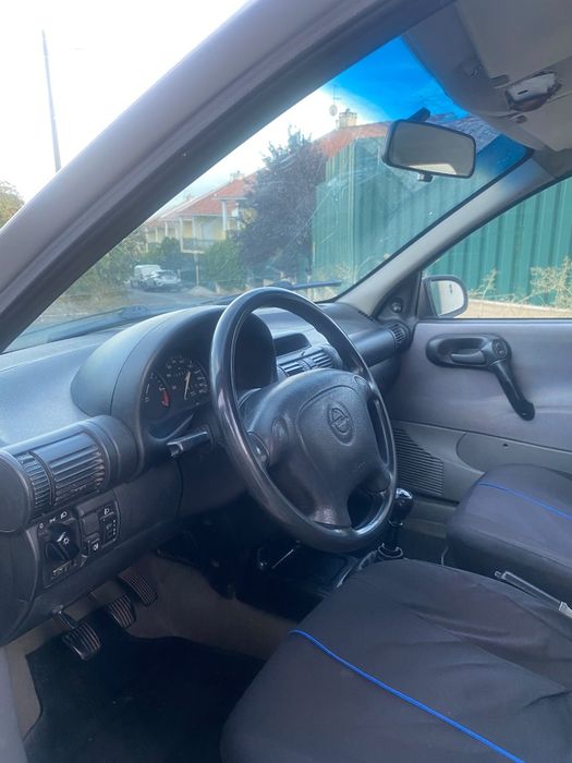 Opel corsa 1.2 pronto a circular