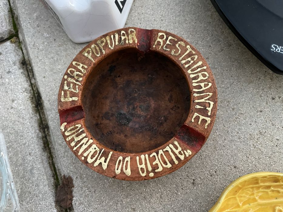 Cinzeiros com publicidade