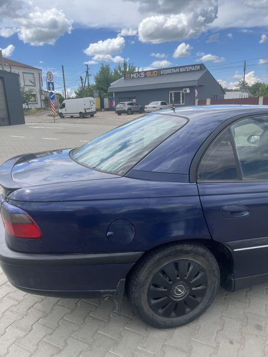 Opel Omega 2.0 16v
