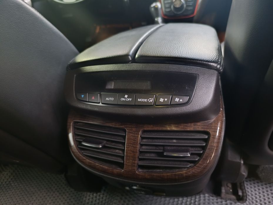 автомобиль ACURA MDX 2010год 3,7газ/бензин