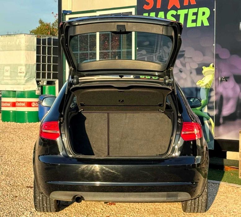 Audi A3 1.6 TDi Facelift- Garantia incluída