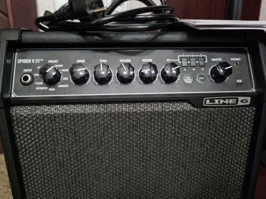 Комбопідсилювач Line 6 spider V20
