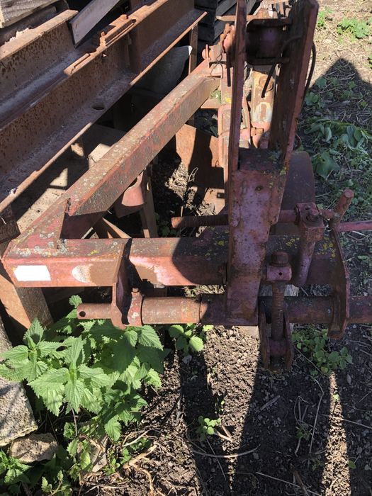 Продам плуг дво корпусний 2/30