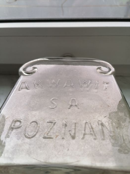 Stara butelka Akwawit Poznań