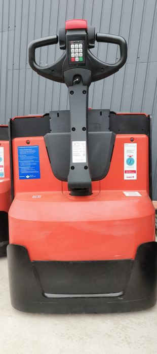 електричний візок Jungheinrich EJE 116 та  toyota  BT 160