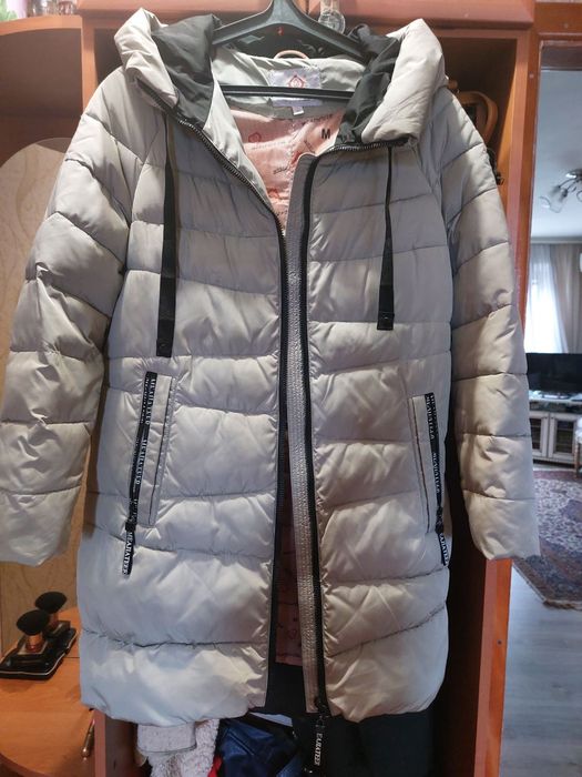 Зимняя теплая куртка светло салатного цвета