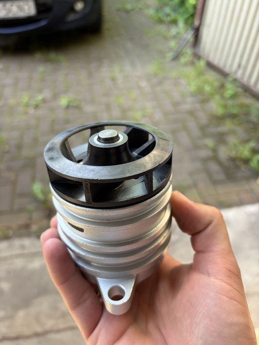 Pompa wody VW T5 2.5tdi Kamoka