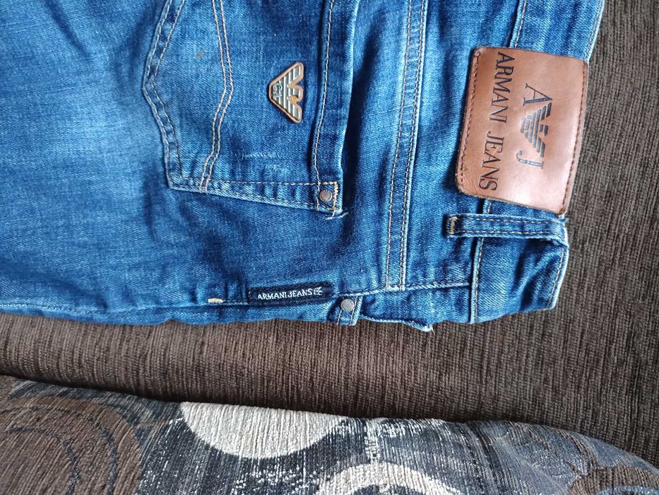 Sprzedam spodnie firmy Armani Jeans