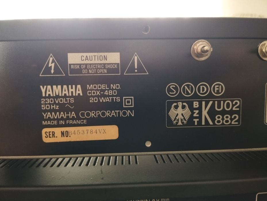 Odtwarzacz Yamaha CDX-480 + wzmacniacz