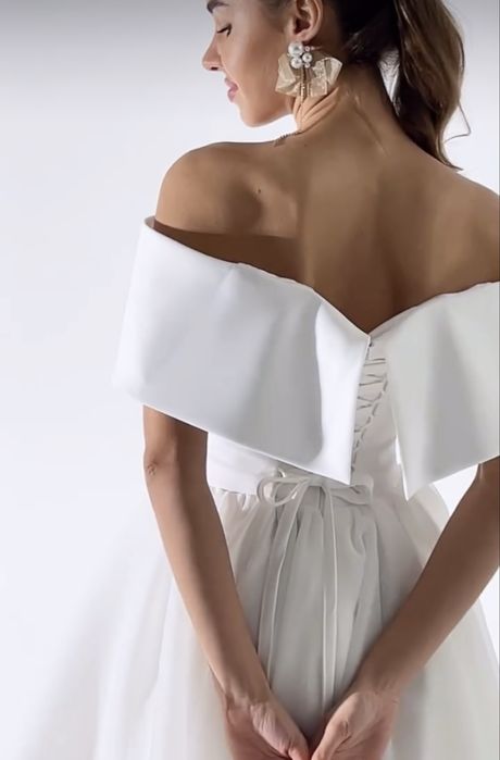 Продам випускну сукню міді