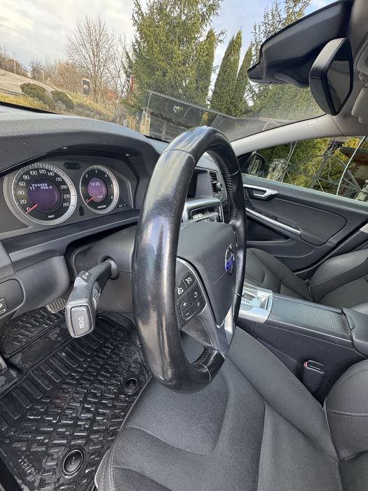 Продам VOLVO V60 Дизель